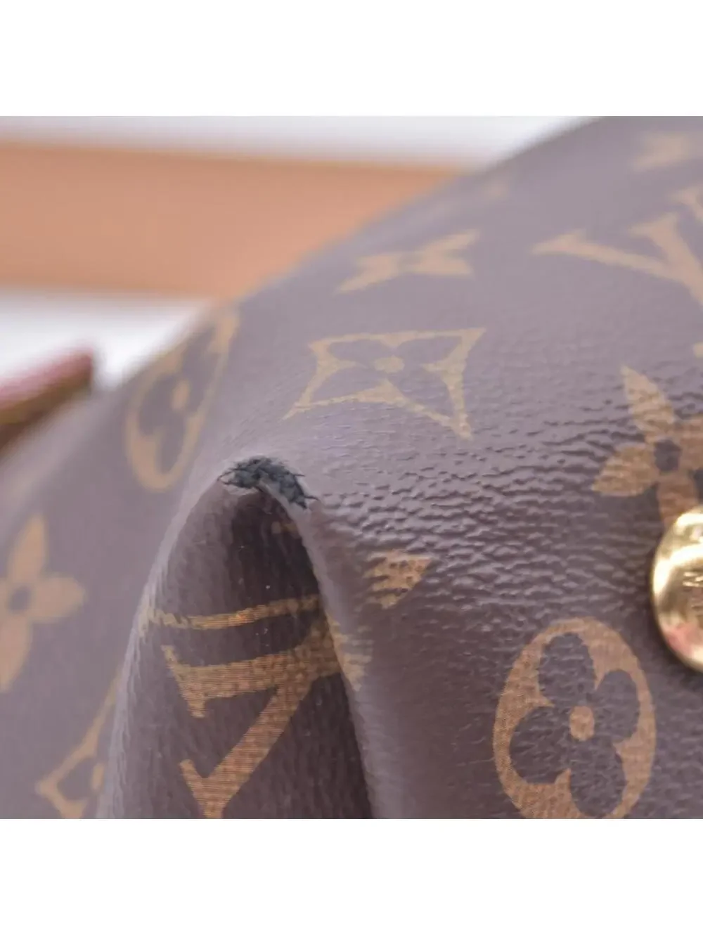 $2940 RFID Louis Vuitton Monogram Carryall PM